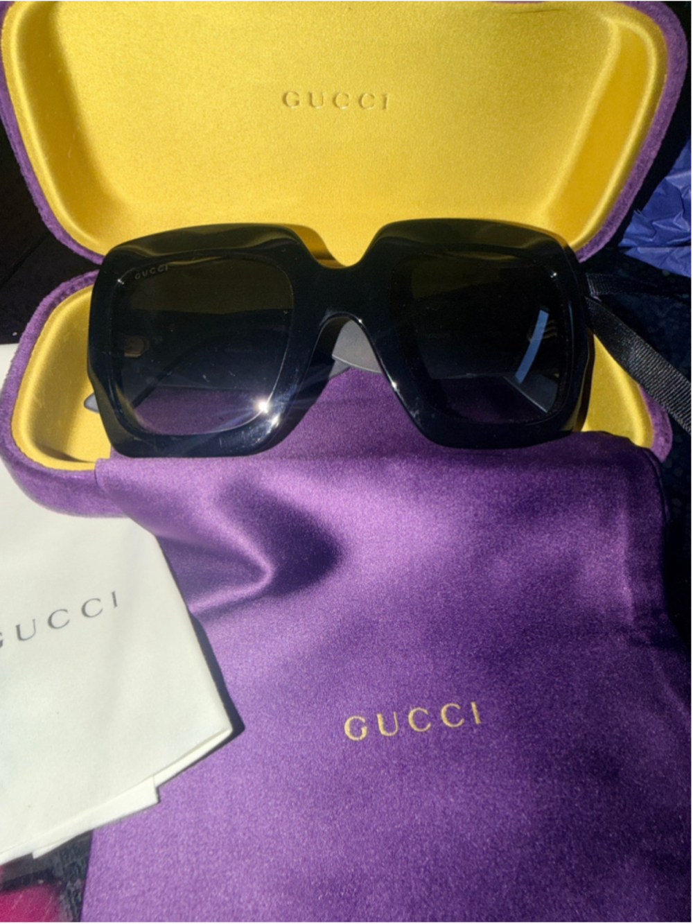 Women's Gucci Sunglasses Black Glitter and Gold - Picture 3 of 9